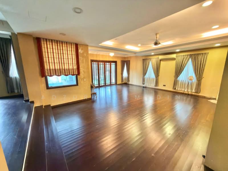 Bungalow House untuk Dijual di Seksyen 11 (Shah Alam) - Adzura Zamedin - Living Room - PropertyGuru.com.my