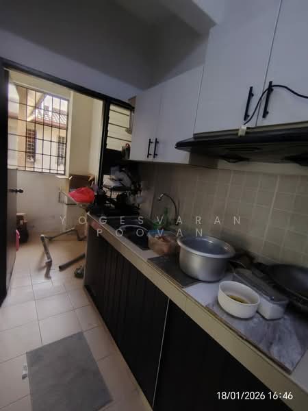 Pangsapuri untuk Disewa di Tropika Apartment - Yogesvaran Poovan - Kitchen - PropertyGuru.com.my