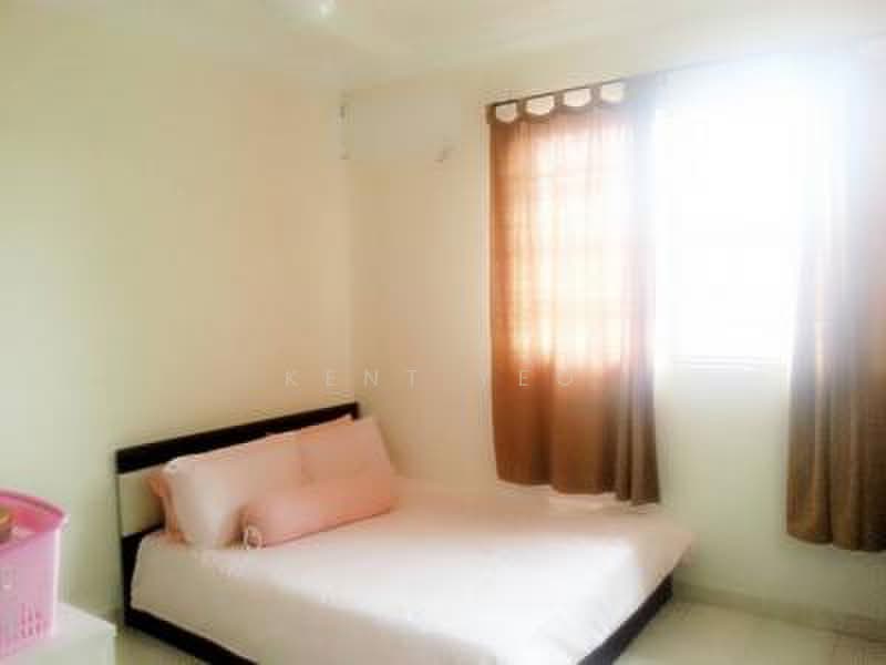 Flat for Sale at PPR Desa Tun Razak - Kent Yeo - Bedroom - PropertyGuru.com.my
