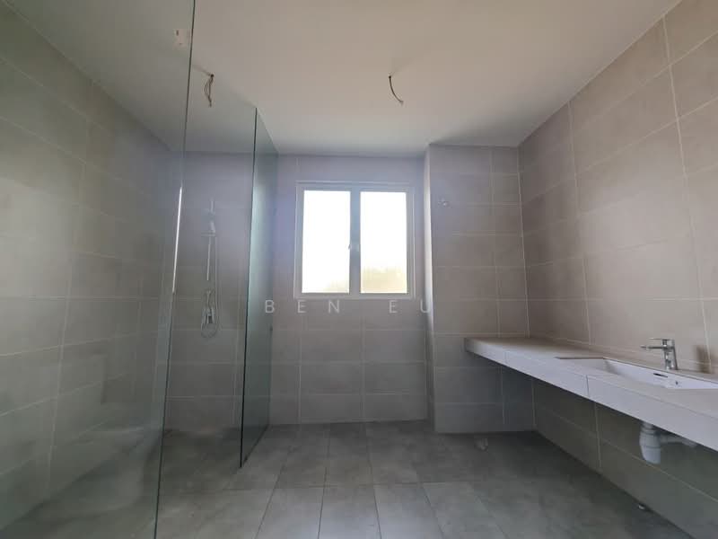 Rumah Berkembar untuk Dijual di Johor Bahru (Johor) - Ben Eu - Bathroom - PropertyGuru.com.my