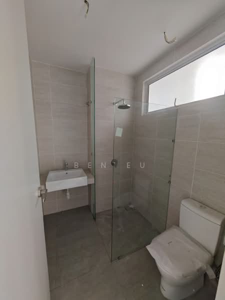 Rumah Berkembar untuk Dijual di Johor Bahru (Johor) - Ben Eu - Bathroom - PropertyGuru.com.my