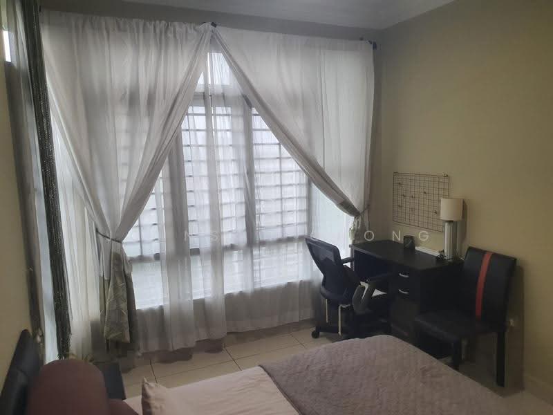 Service Residence for Sale at Pangsapuri Tanah Emas (Golden Sands) - Johnson Chong - Bedroom - PropertyGuru.com.my