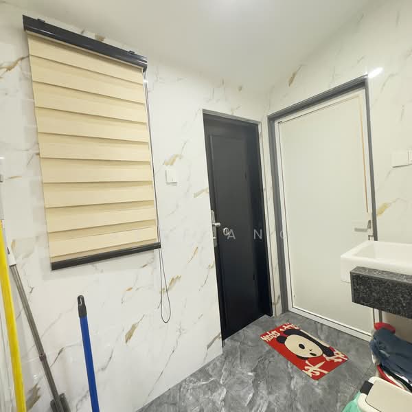 1.5-storey Terraced House for Sale in Taman Perling (Perling) - Jeff Ang - Bathroom - PropertyGuru.com.my
