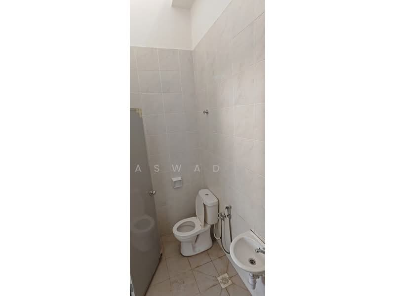 Rumah Teres 1-Tingkat untuk Dijual di Parit Puntar (Perak) - Aswad . - Bathroom - PropertyGuru.com.my