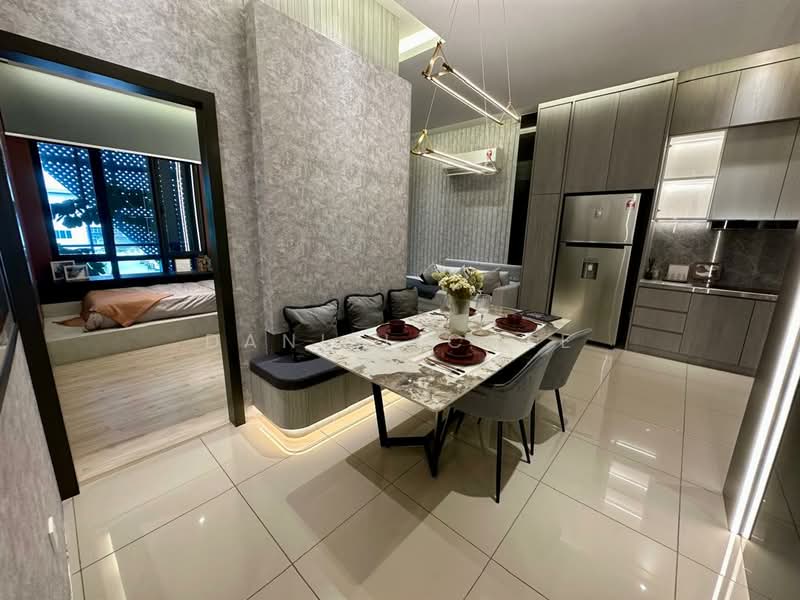 Kediaman Servis untuk Dijual di Loft 26 - Daniel Chee - Bedroom - PropertyGuru.com.my