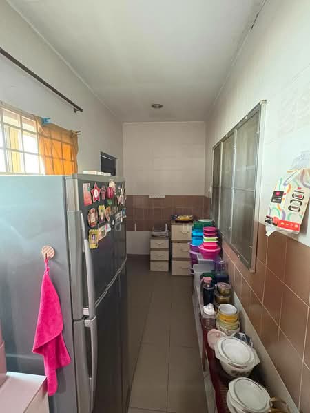 Rumah Teres 1-Tingkat untuk Dijual di Taman Ungku Tun Aminah (Skudai) - Lui Lui - Kitchen - PropertyGuru.com.my