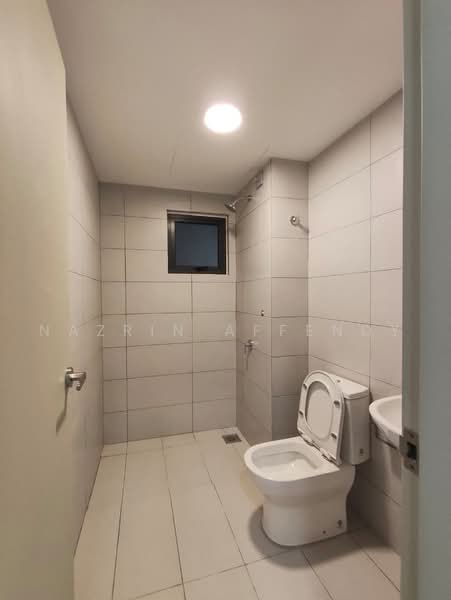 Kediaman Servis untuk Disewa di Seiring Residensi - Nazrin Affendy - Bathroom - PropertyGuru.com.my