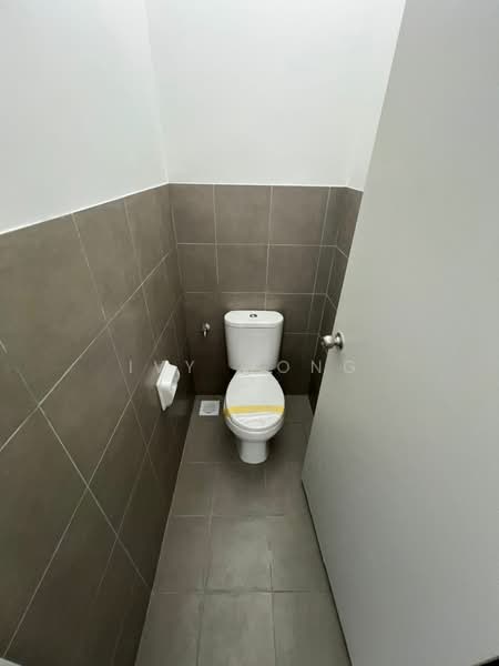 Shop / Office untuk Disewa di Cyberjaya (Selangor) - Ivy Wong - Bathroom - PropertyGuru.com.my