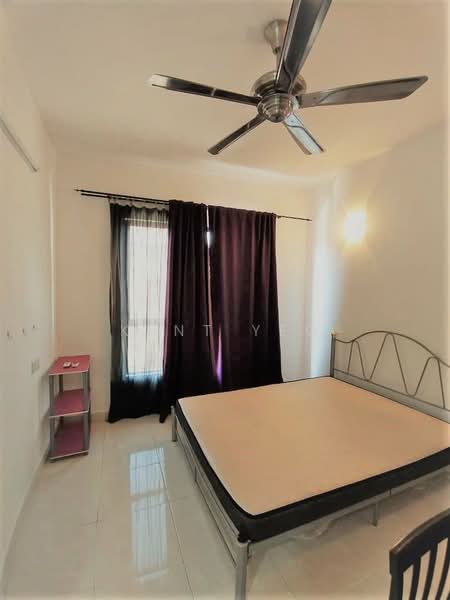 Kediaman Servis untuk Dijual di D'Alamanda - Kent Yeo - Bedroom - PropertyGuru.com.my
