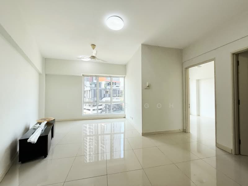 Service Residence for Sale at Tiara Mutiara / The Crown - Eugene Goh - Living Room - PropertyGuru.com.my