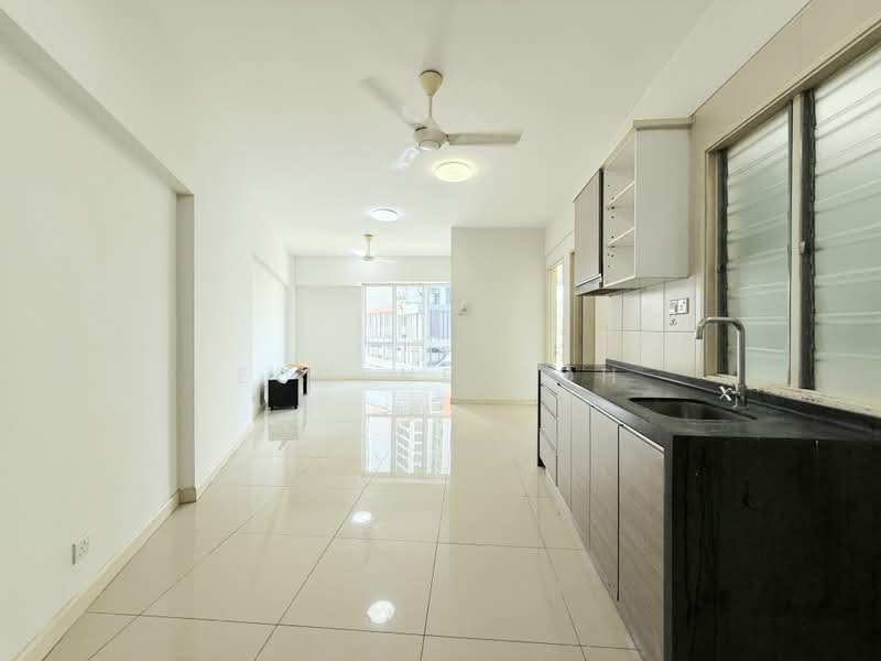 Service Residence for Sale at Tiara Mutiara / The Crown - Eugene Goh - Kitchen - PropertyGuru.com.my