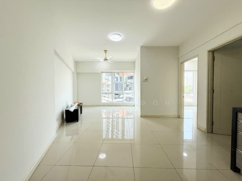 Service Residence for Sale at Tiara Mutiara / The Crown - Eugene Goh - Living Room - PropertyGuru.com.my