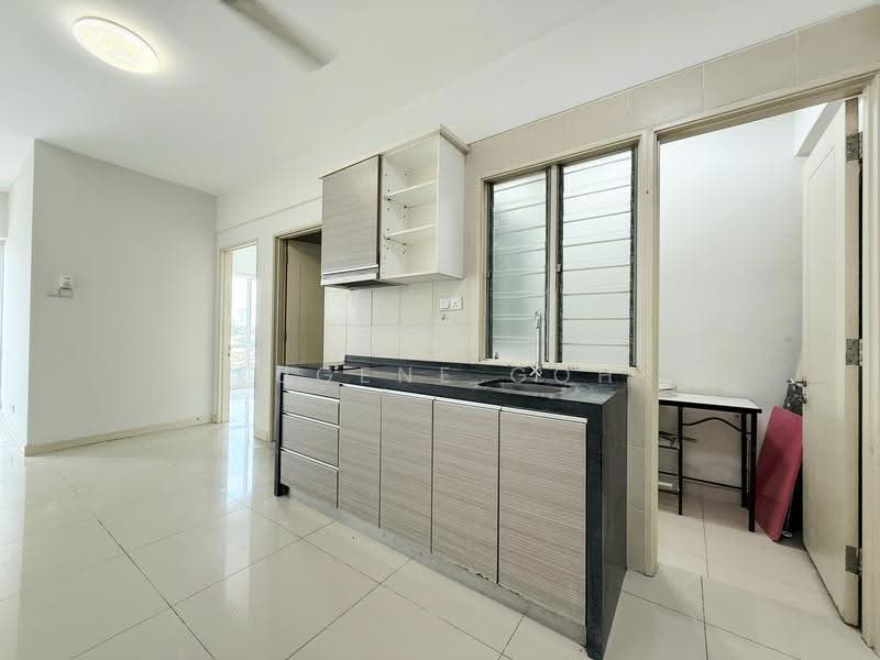 Service Residence for Sale at Tiara Mutiara / The Crown - Eugene Goh - Kitchen - PropertyGuru.com.my