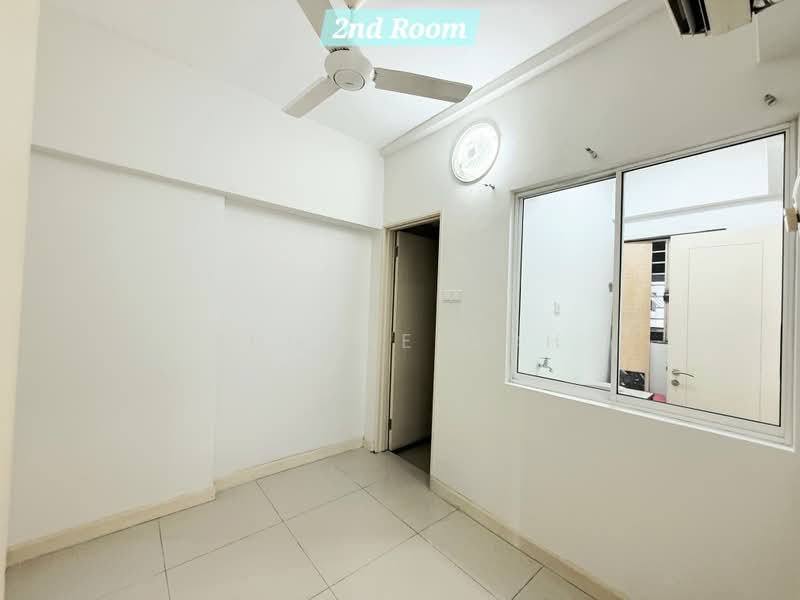 Service Residence for Sale at Tiara Mutiara / The Crown - Eugene Goh - Bedroom - PropertyGuru.com.my