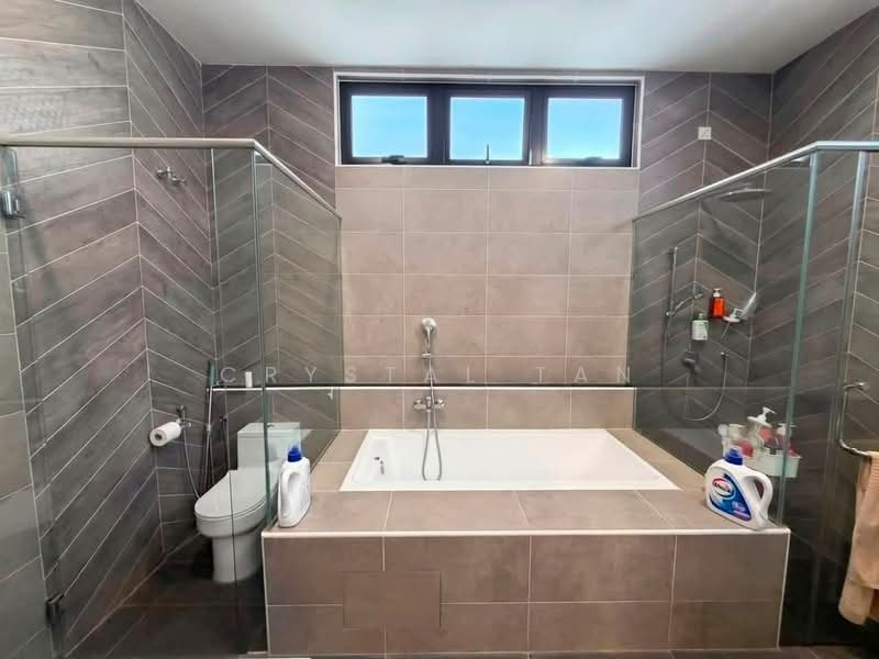 Rumah Berkembar untuk Dijual di Taman Nusa Sentral (Iskandar Puteri (Nusajaya)) - Crystal Tan - Bathroom - PropertyGuru.com.my