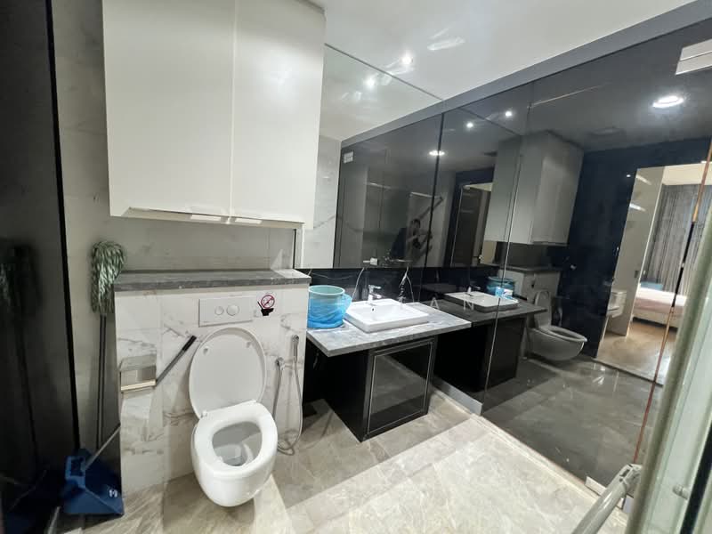 Service Residence for Sale at The Face Suites (Platinum Suites) - Keith Tan - Bathroom - PropertyGuru.com.my