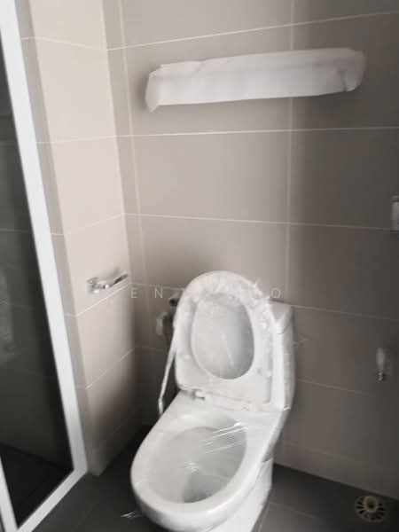 Service Residence for Sale at 28 Boulevard - Kent Yeo - Bathroom - PropertyGuru.com.my
