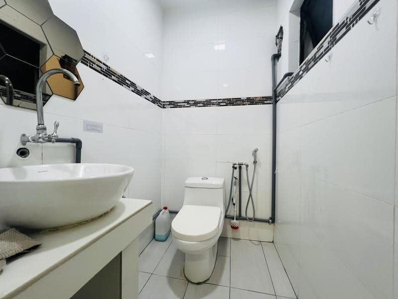 Townhouse for Sale in Petaling Jaya (Selangor) - Cheryl PS Yap - Bathroom - PropertyGuru.com.my
