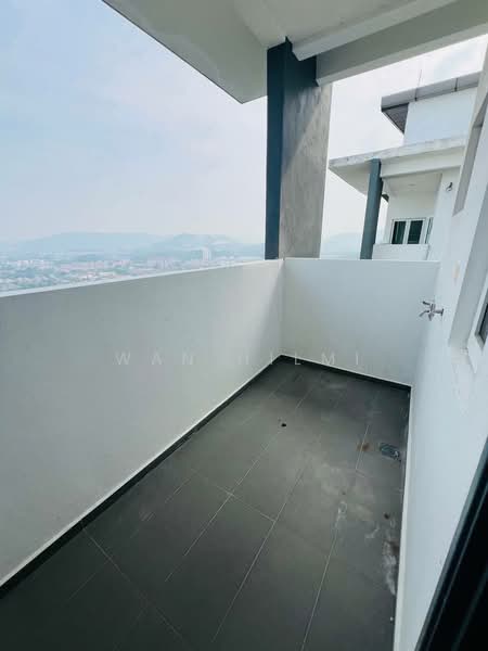Kondominium untuk Dijual di Lavender Residences - Wan Hilmi - Balcony - PropertyGuru.com.my