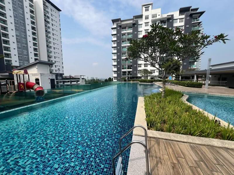 Kondominium untuk Dijual di Lavender Residences - Wan Hilmi - Pool - PropertyGuru.com.my