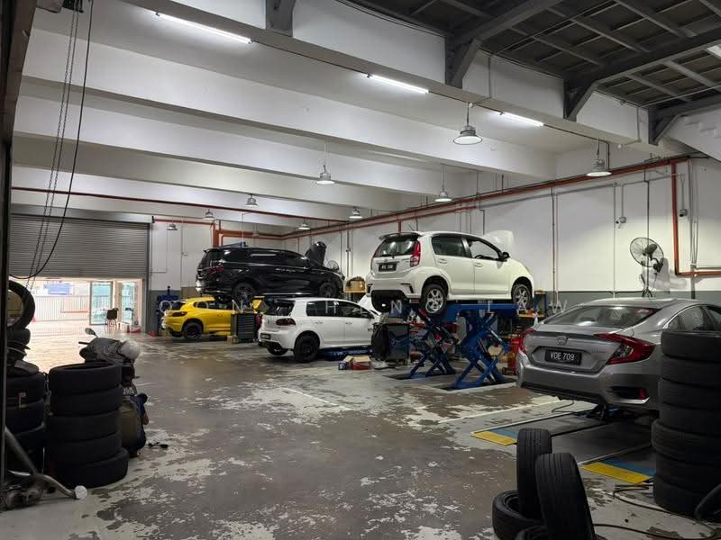 Factory for Rent in Temasya Glenmarie (Glenmarie) - Soon Sheng Law - Car Park - PropertyGuru.com.my