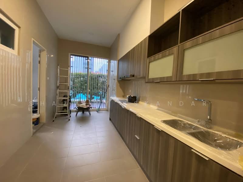 Banglo Lot Kosong untuk Dijual di Lakefront Villa (Cyberjaya) - Shaziery Iskandar - Kitchen - PropertyGuru.com.my