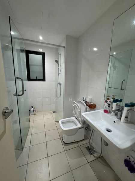Service Residence for Rent at Parc 3 - Azura Hariri - Bathroom - PropertyGuru.com.my