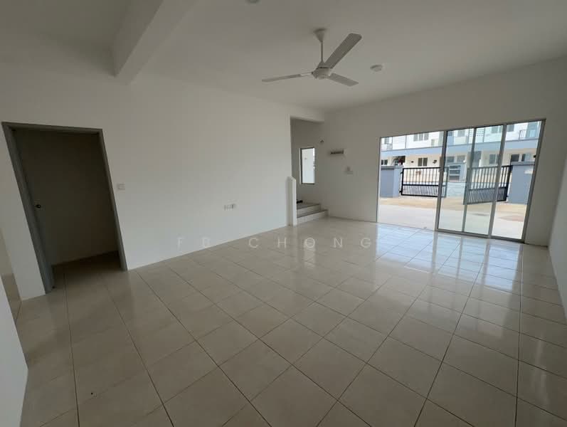 2-storey Terraced House for Sale in Desa Pinggiran Bayu (Mantin) - FB Chong - Living Room - PropertyGuru.com.my