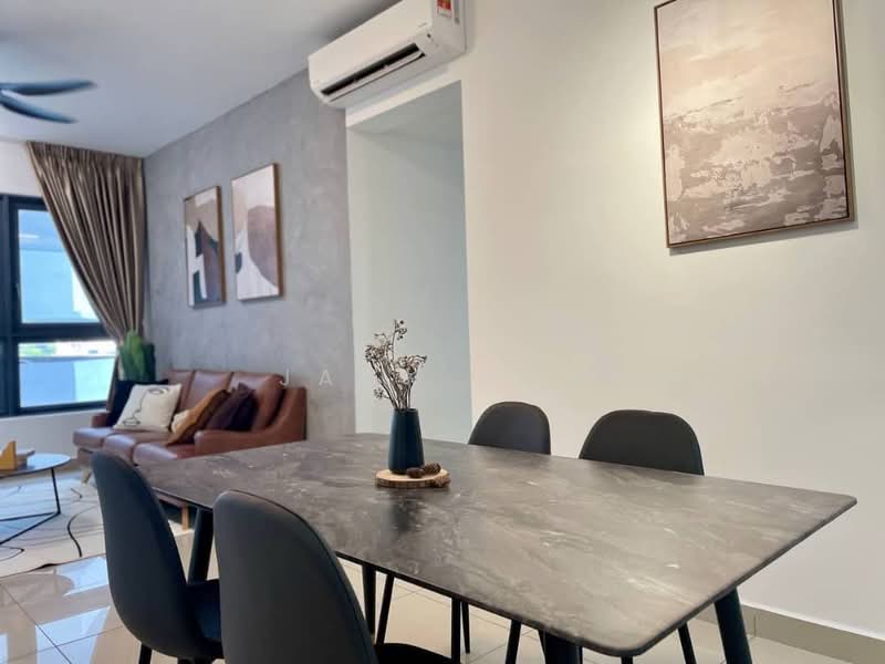 Kediaman Servis untuk Dijual di M Vertica - Jack Hor - Living Room - PropertyGuru.com.my
