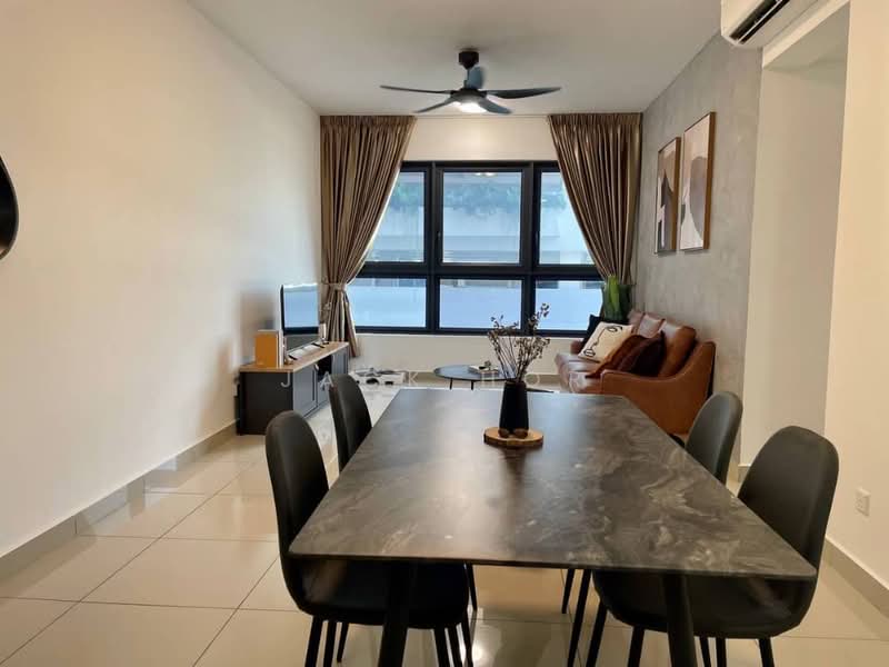 Kediaman Servis untuk Dijual di M Vertica - Jack Hor - Living Room - PropertyGuru.com.my