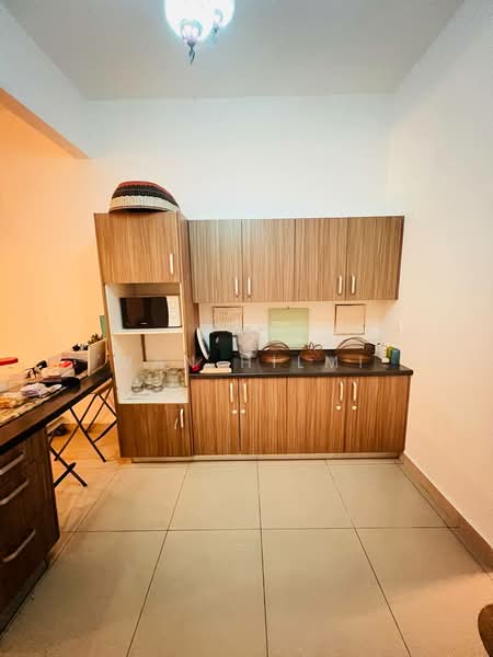 2.5-storey Terraced House for Sale in Bandar Baru Bangi (Selangor) - Wan Hilmi - Kitchen - PropertyGuru.com.my