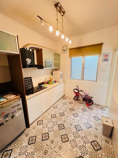 2.5-storey Terraced House for Sale in Bandar Baru Bangi (Selangor) - Wan Hilmi - Kitchen - PropertyGuru.com.my