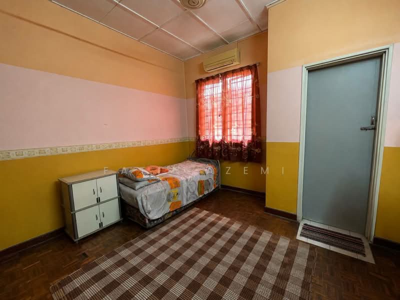2-storey Terraced House for Sale in Usj 9 (Subang Jaya) - Fatin Azemi - Bedroom - PropertyGuru.com.my