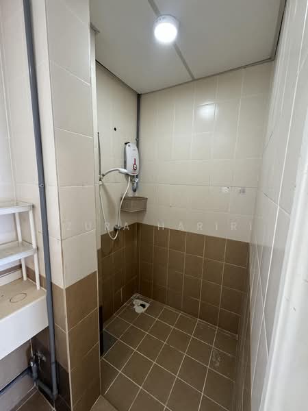 Kondominium untuk Disewa di Platinum Lake PV 12 - Azura Hariri - Bathroom - PropertyGuru.com.my