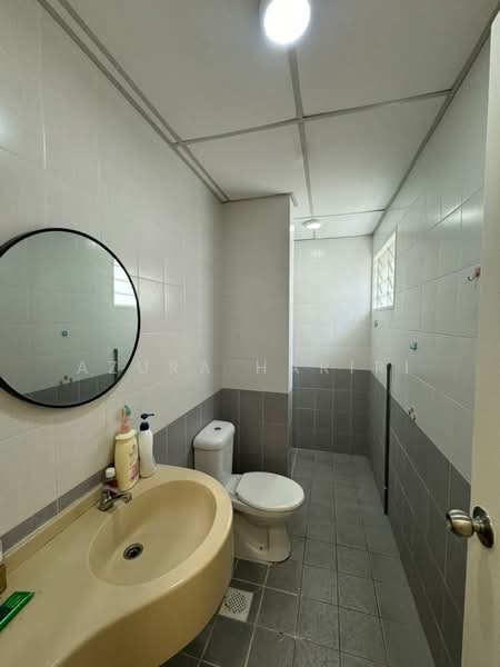 Kondominium untuk Disewa di Platinum Lake PV 12 - Azura Hariri - Bathroom - PropertyGuru.com.my