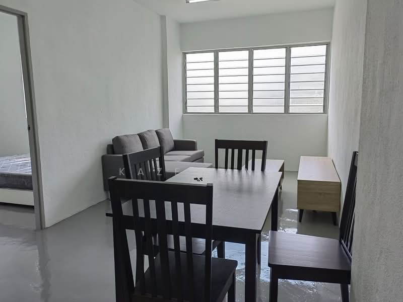 Rumah Flat untuk Dijual di Taman Relau Jaya - Kaze Kang - Living Room - PropertyGuru.com.my