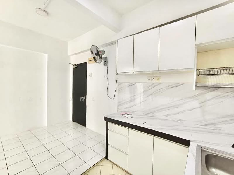 Apartment for Sale at Taman Impian Indah - Faliyana binti Muda - Kitchen - PropertyGuru.com.my
