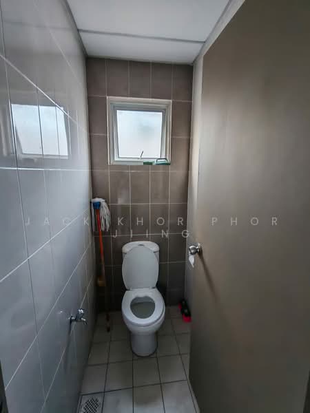 Shop / Office for Rent in Shah Alam (Selangor) - Jack Khor Phor Jiing - Bathroom - PropertyGuru.com.my