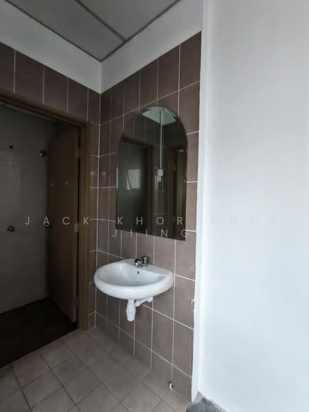 Shop / Office for Rent in Shah Alam (Selangor) - Jack Khor Phor Jiing - Bathroom - PropertyGuru.com.my