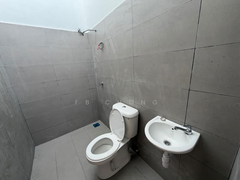 1-storey Terraced House for Sale in Kampung Sungai Kembong Hilir (Bangi) - FB Chong - Bathroom - PropertyGuru.com.my