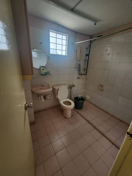 Townhouse for Rent in Bukit Jalil (Kuala Lumpur) - Hon Ian - Bathroom - PropertyGuru.com.my
