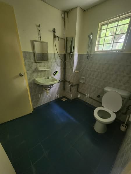 Townhouse for Rent in Bukit Jalil (Kuala Lumpur) - Hon Ian - Bathroom - PropertyGuru.com.my
