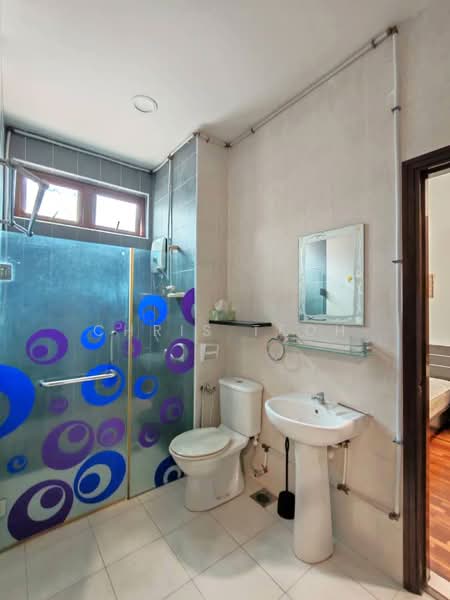 Rumah Berkembar untuk Disewa di Batu Ferringhi (Penang) - Chris Teoh - Bathroom - PropertyGuru.com.my