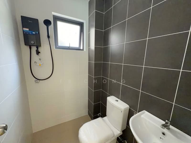Townhouse for Sale in Dengkil (Selangor) - FB Chong - Bathroom - PropertyGuru.com.my