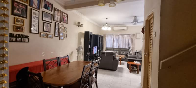 Terraced House for Sale in Bandar Botanic (Klang) - Stephanie Lim - Living Room - PropertyGuru.com.my