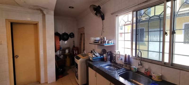Terraced House for Sale in Bandar Botanic (Klang) - Stephanie Lim - Kitchen - PropertyGuru.com.my