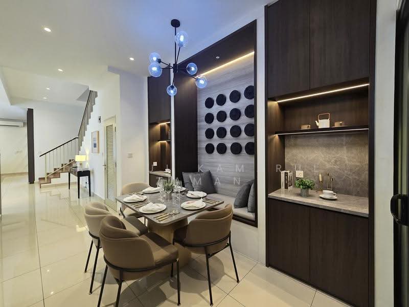 Twin Villas for Sale in Kajang (Selangor) - Azizul Kamarul Zaman - Dining Room - PropertyGuru.com.my