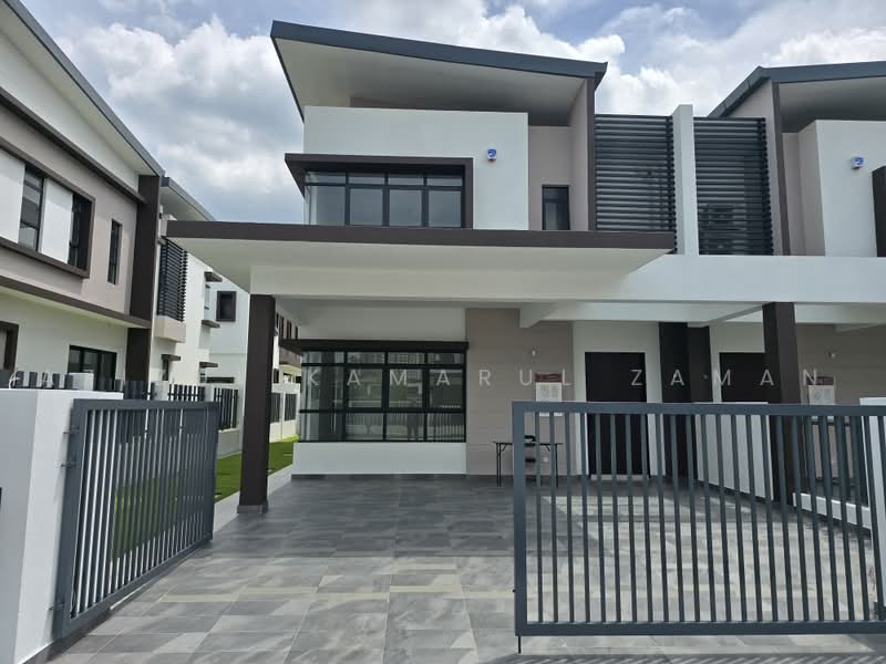 Twin Villas for Sale in Kajang (Selangor) - Azizul Kamarul Zaman - PropertyGuru.com.my