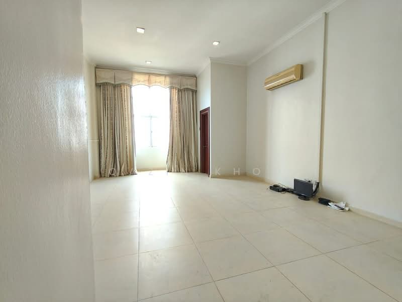 Condominium for Sale at Damaipuri - Qazin Khoo - Living Room - PropertyGuru.com.my