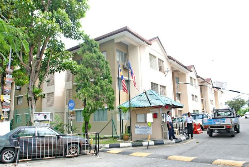 Apartment for Sale at Iris Apartment - Kent Yeo - Exterior - PropertyGuru.com.my